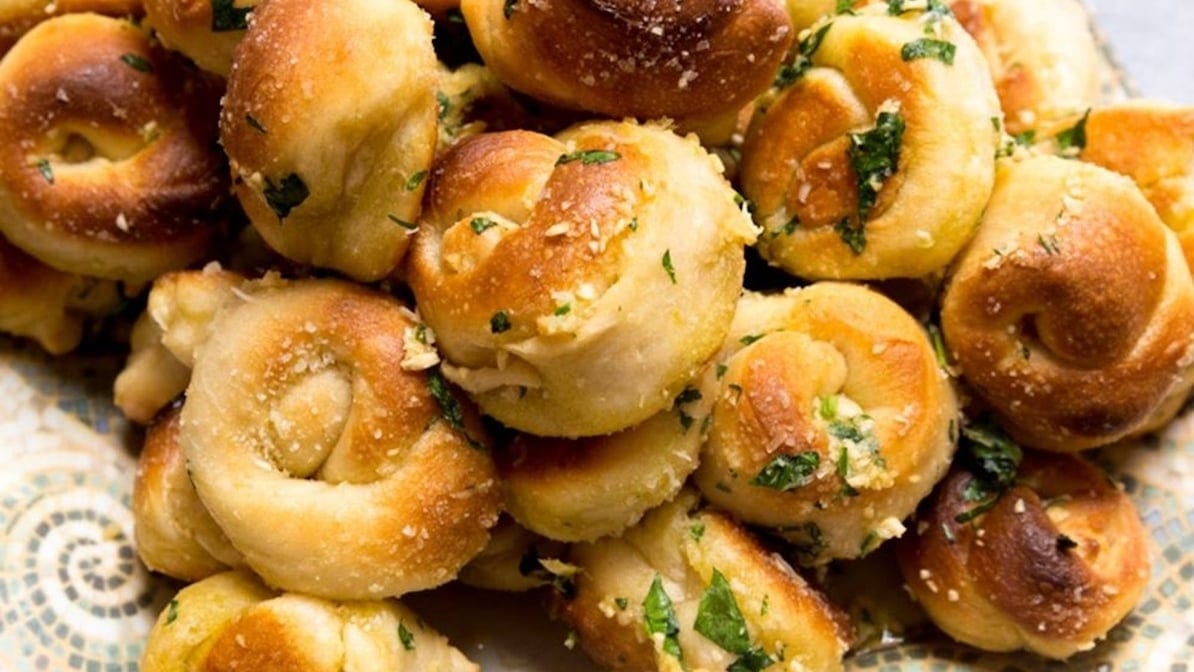 Garlic Knots.