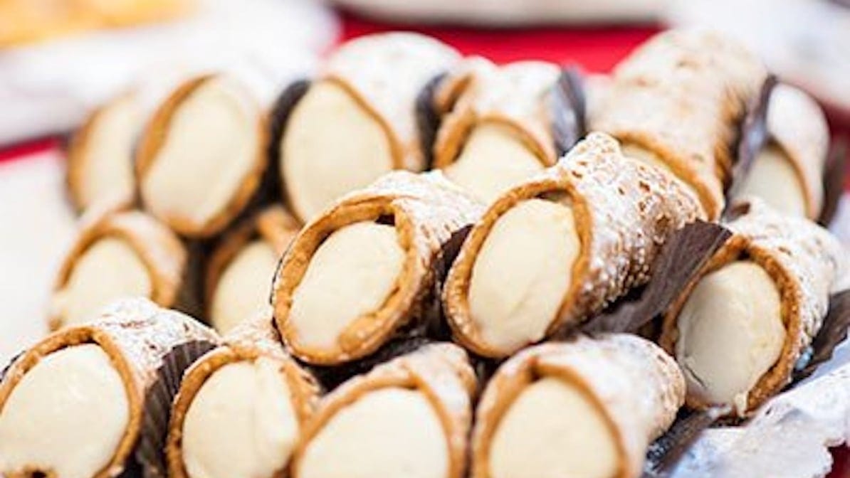 Cannoli.