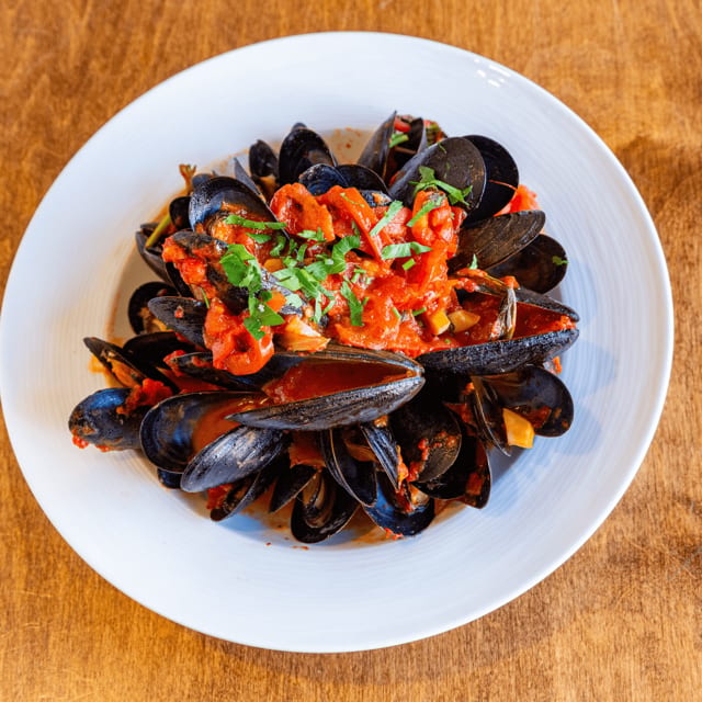 Mussels Marinara.